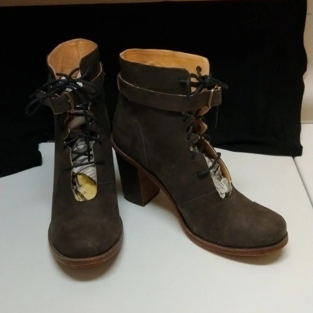 Timberland Womens Boot Company Marge Ankle Strap Chukka -size 7